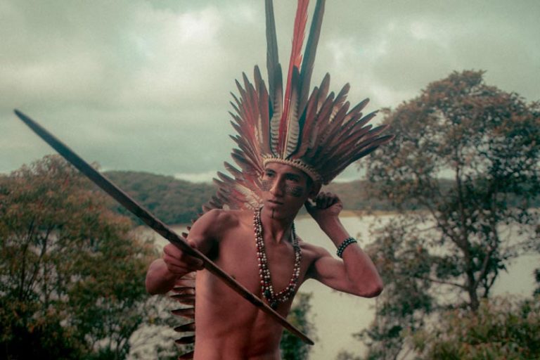 Owerá evoca a resistência indígena em Mbaraeté, disco lançado em parceria  com a Natura Musical - Casa 1