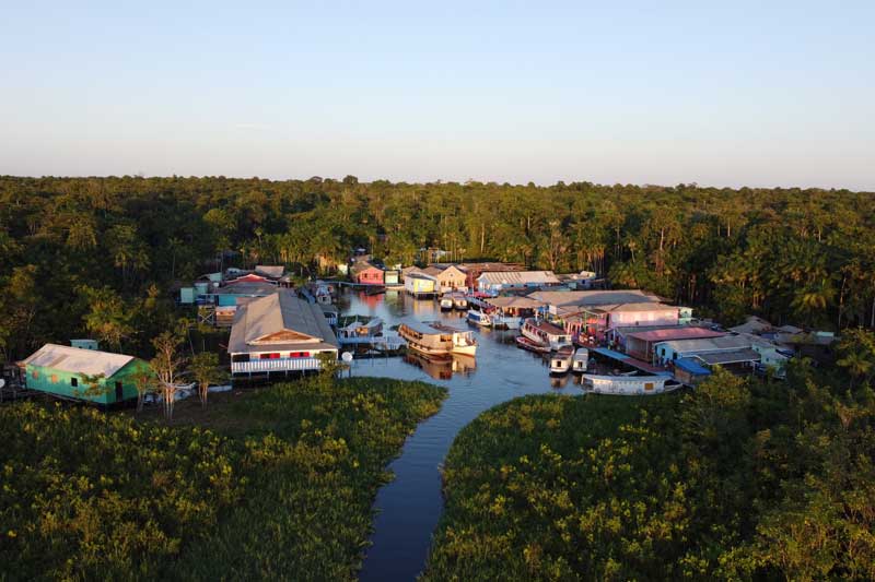 <span class="entry-title-primary">Programa Planeta Verde</span> <span class="entry-subtitle">Fundo Comunitário do Airbnb, SOS Amazônia, Centro Huwã Karu Yuxibu, IEB - Instituto Internacional de Educação do Brasil (PA/AC)</span>